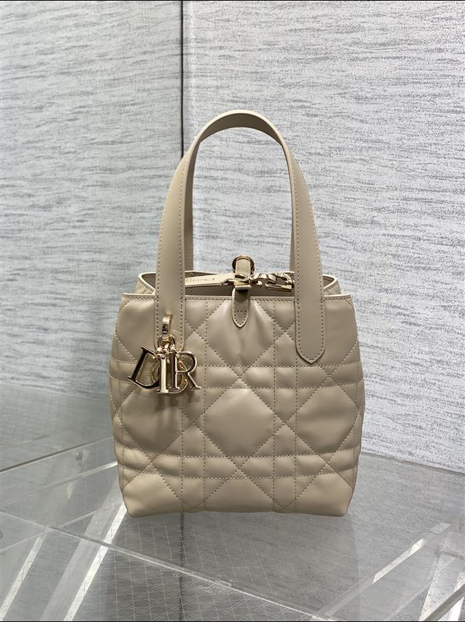 2025228Y750P21264716