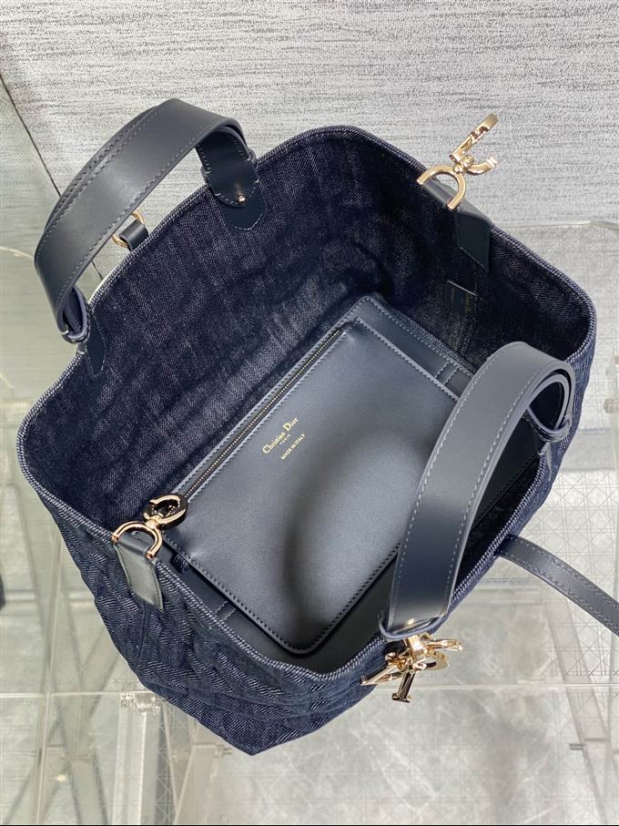 2025228Y780P212648105