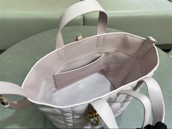 2025228Y780P212648973