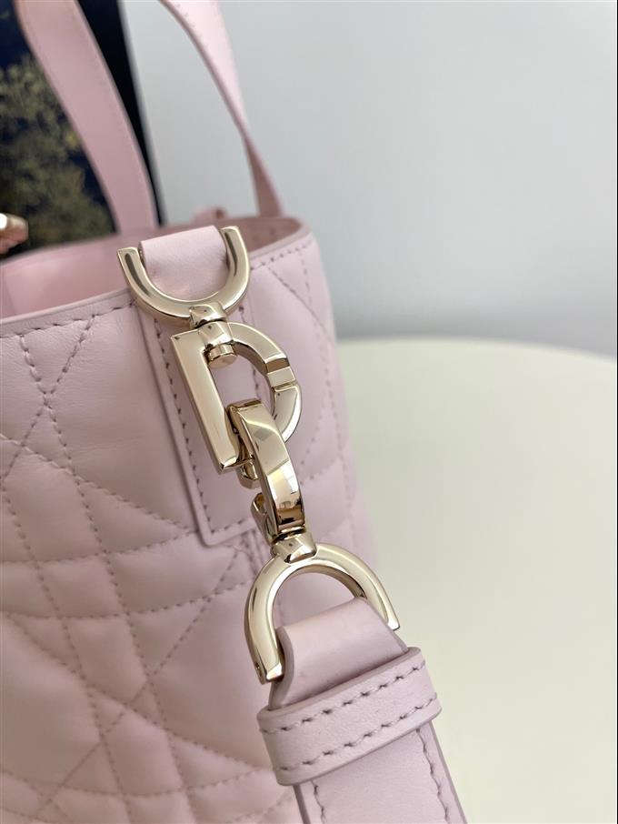 2025228Y780P212649177