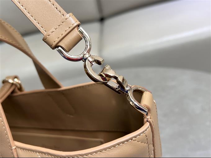 2025228Y780P212649444