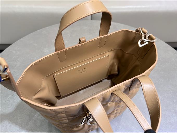 2025228Y780P212649523