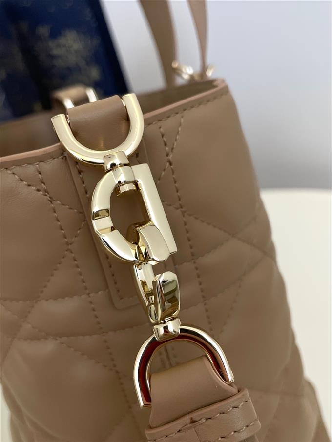 2025228Y780P212649601