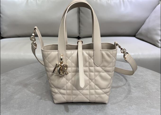 2025228Y780P212651262