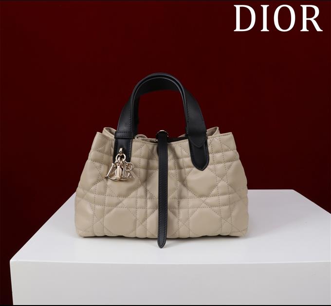 2025228Y800P212640182