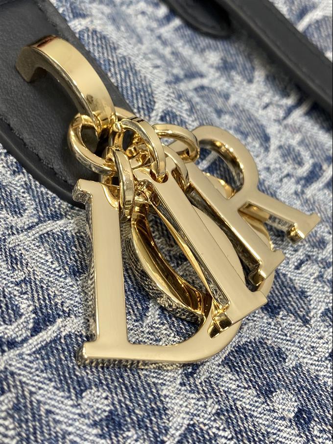 2025228Y800P212640729