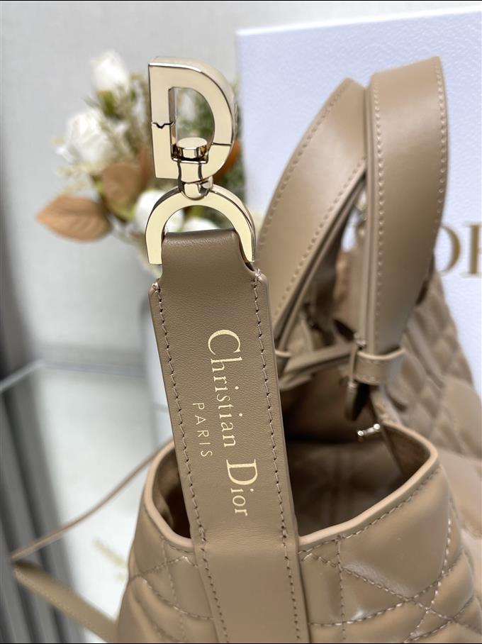 2025228Y800P212652915