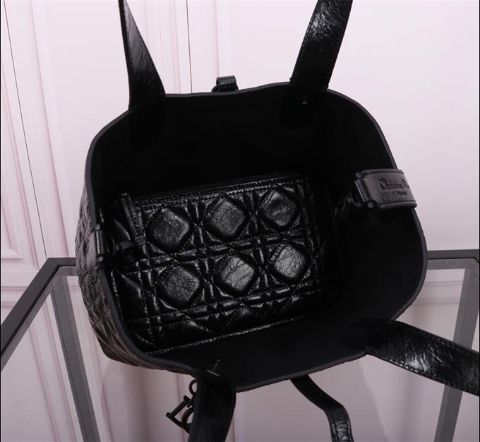 2025228Y800P212653785