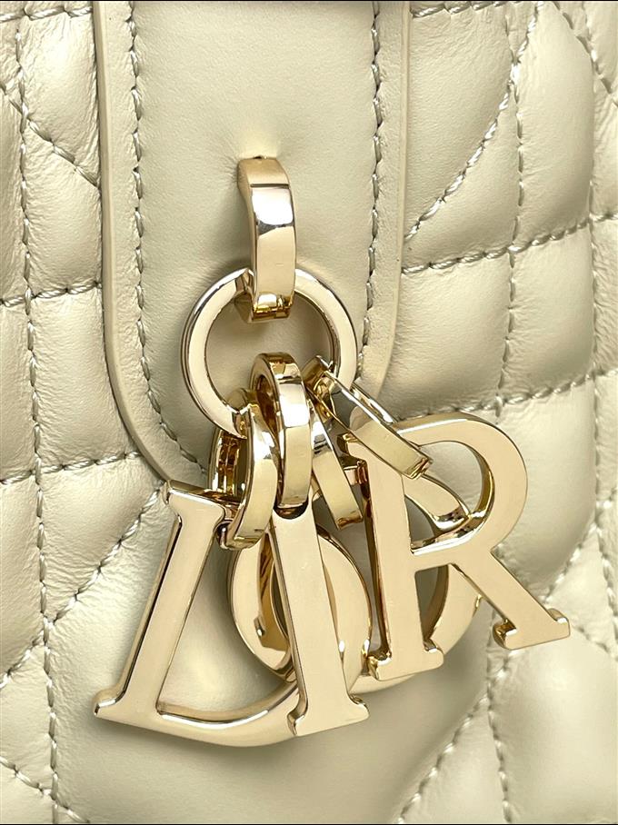 2025228Y800P212656337