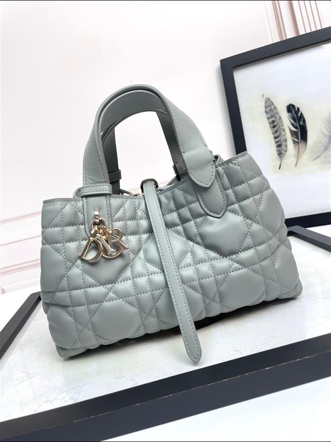 2025228Y800P212656401