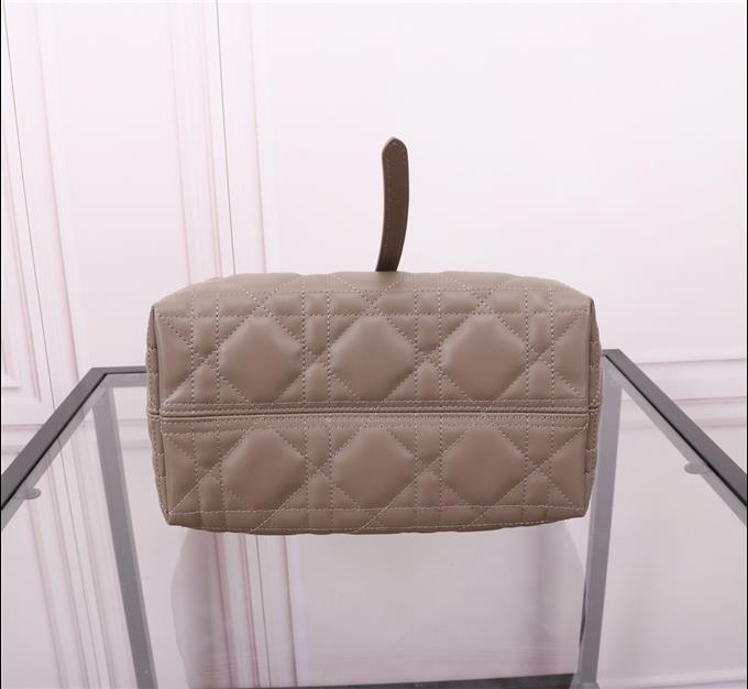 2025228Y800P212657310