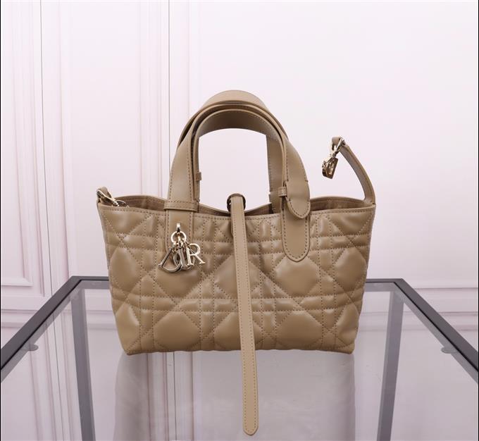 2025228Y800P21265741