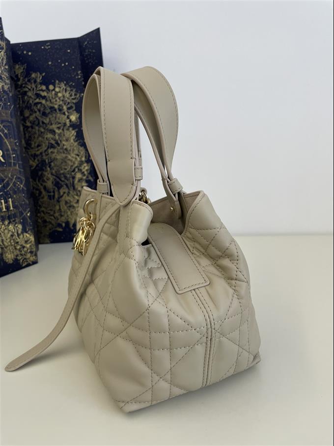 2025228Y800P212657591