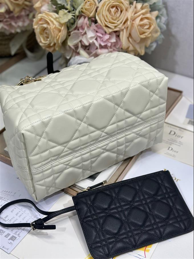 2025228Y820P212658863