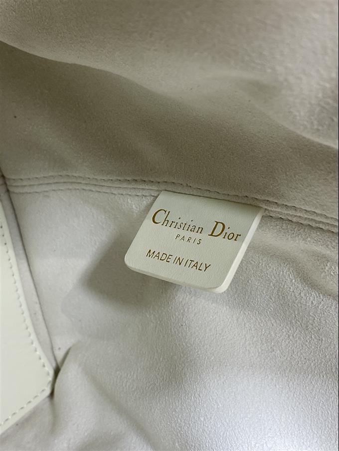 2025228Y850P212643378