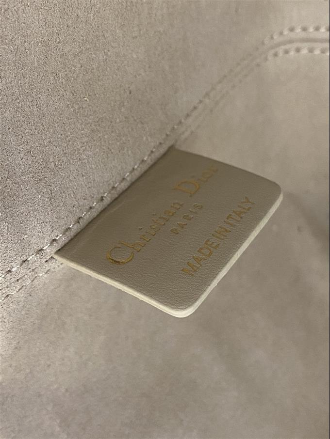 2025228Y850P212643521