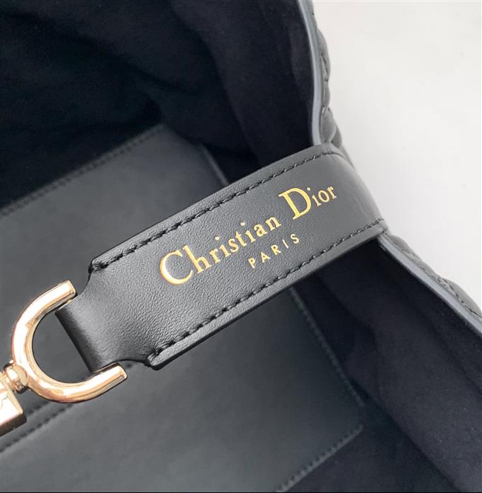 2025228Y850P212643788