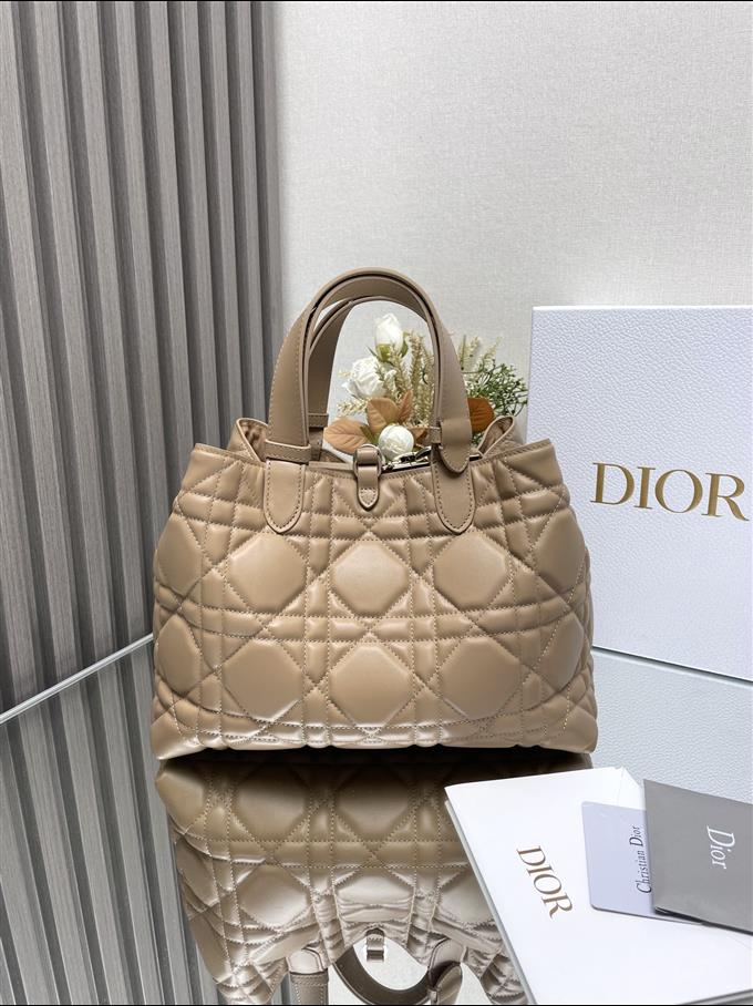 2025228Y850P212659535