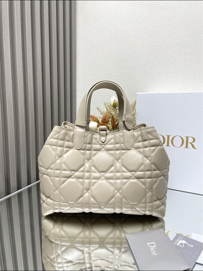 2025228Y850P212659693