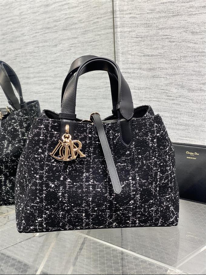 2025228Y850P212659788