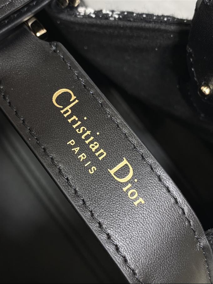 2025228Y850P212659835