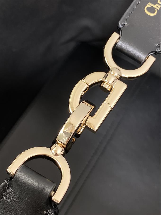 2025228Y850P212659851