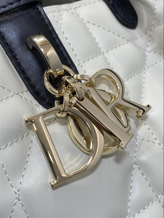 2025228Y850P212659945