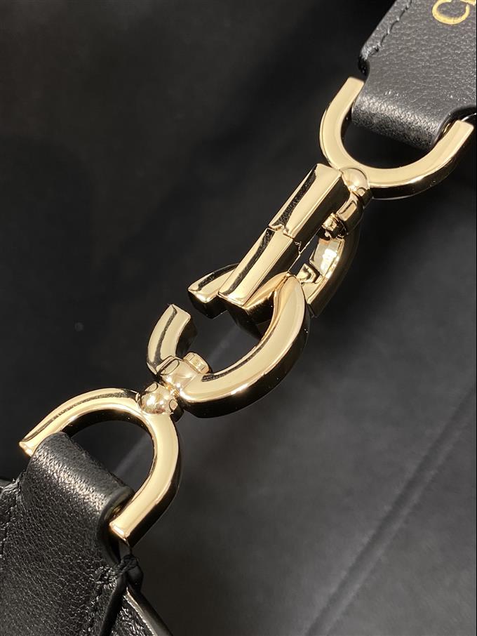 2025228Y850P21270273