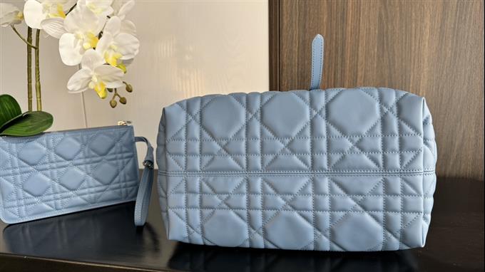 2025228Y850P212715462