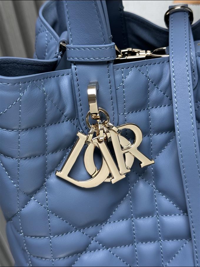 2025228Y850P21272225