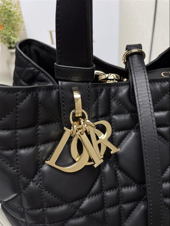 2025228Y850P21272770