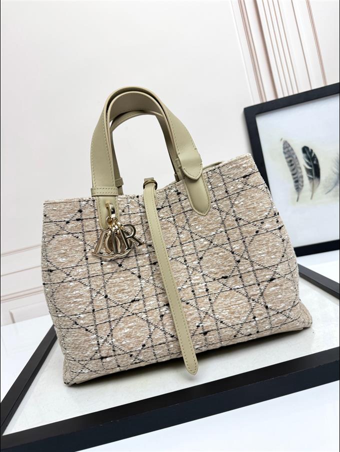 2025228Y850P21273192