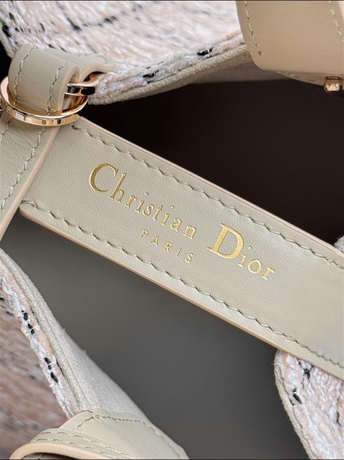 2025228Y850P21273286