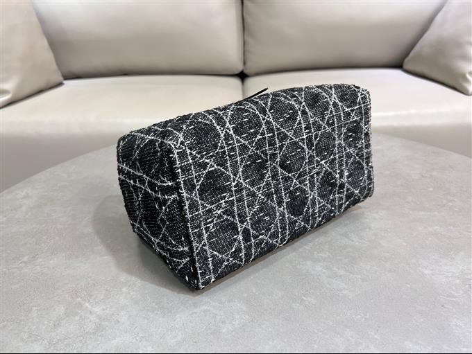 2025228Y850P21273804