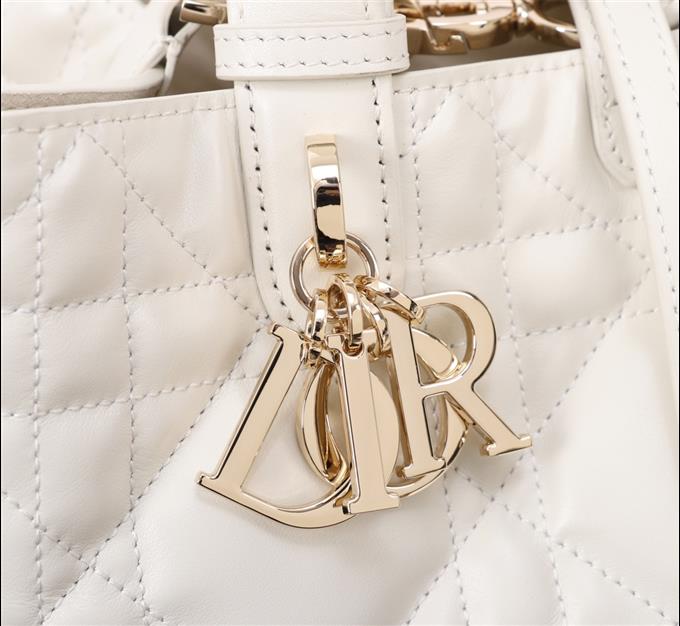 2025228Y850P21274182