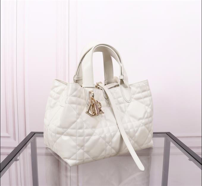 2025228Y850P21274197