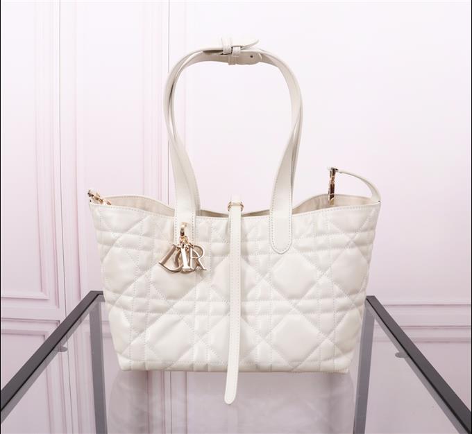 2025228Y850P21274275