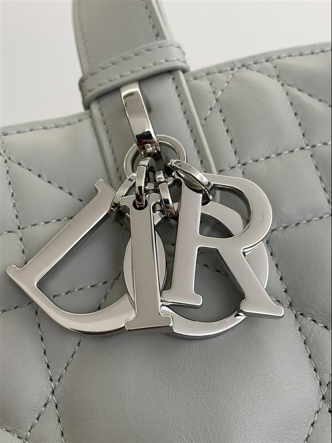 2025228Y850P21275733