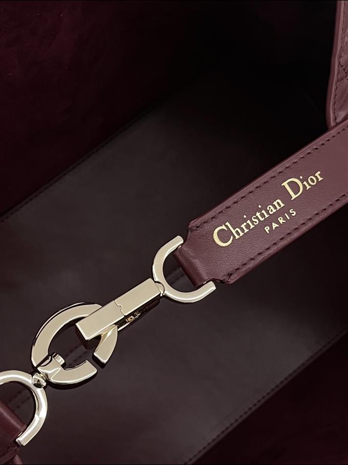 2025228Y850P21275982