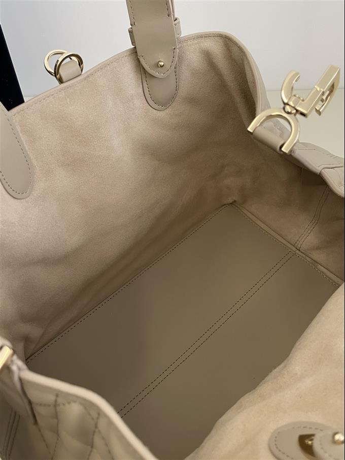 2025228Y850P21276107