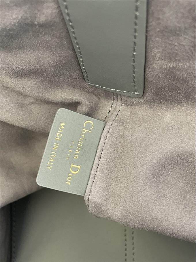 2025228Y850P21276267