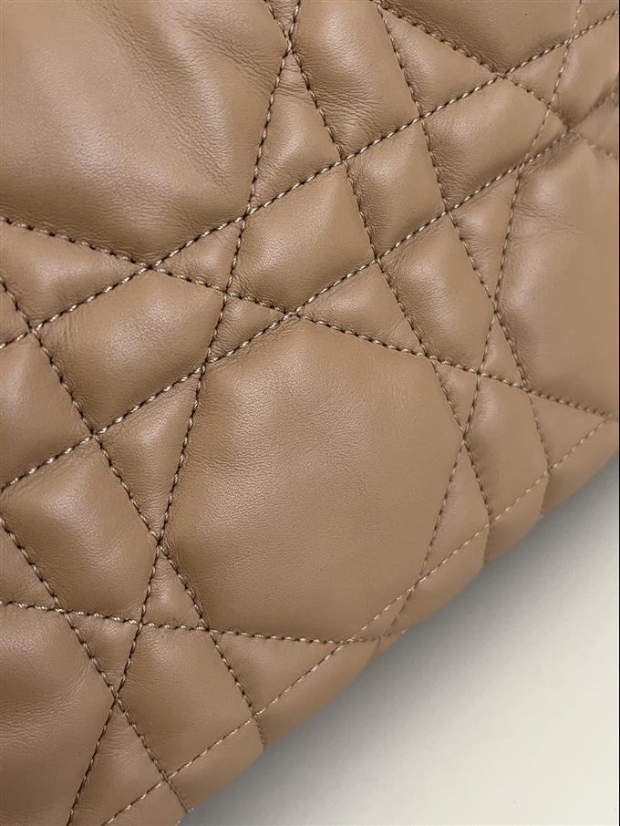 2025228Y850P21276330