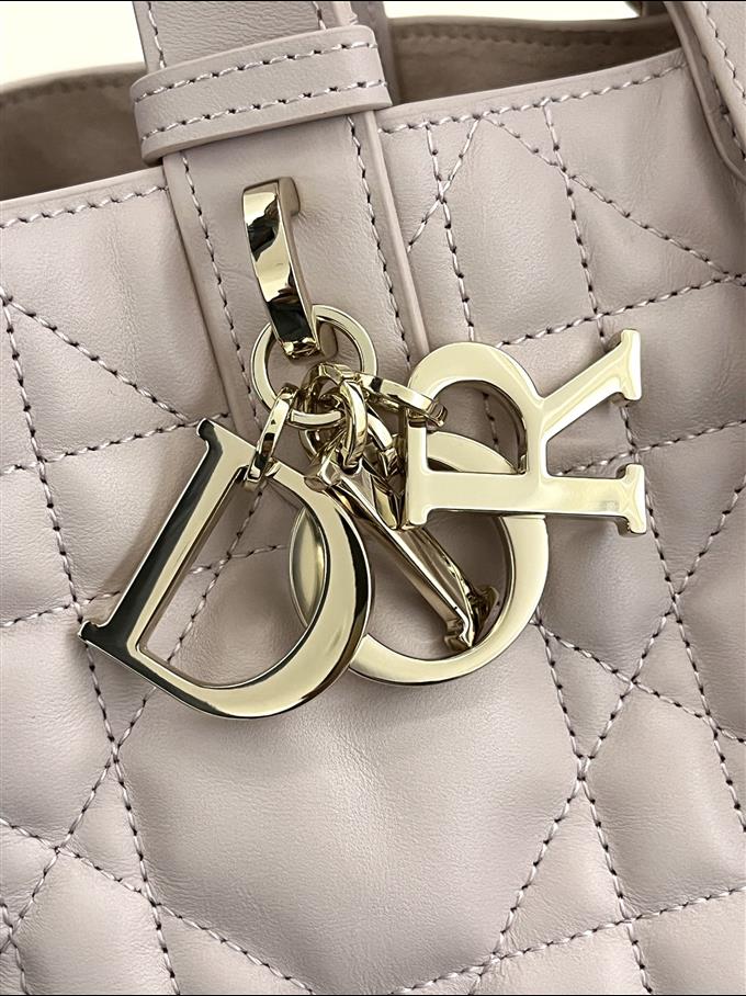 2025228Y850P21276442