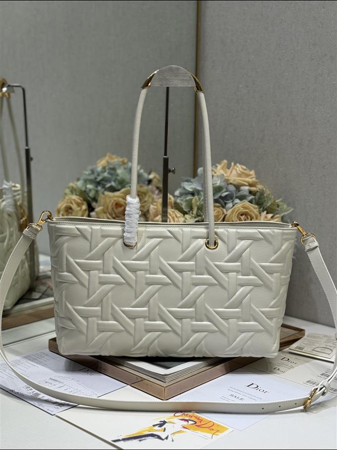 2025228Y880P21276880