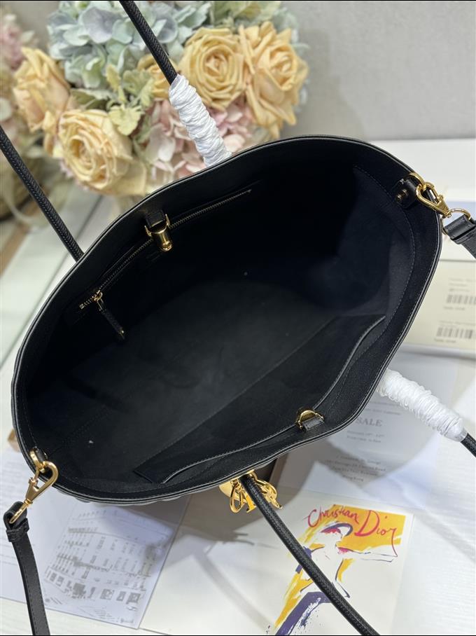 2025228Y880P21277240