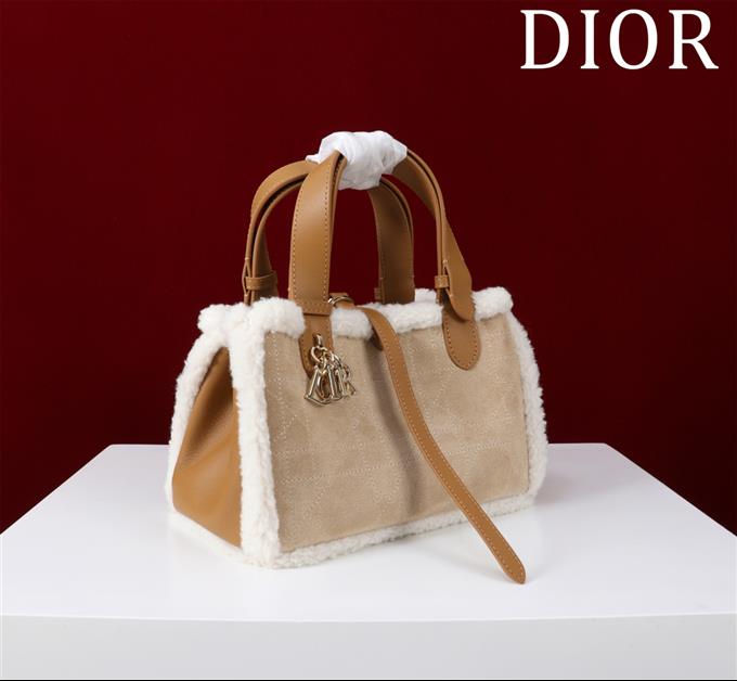 2025228Y900P21277458