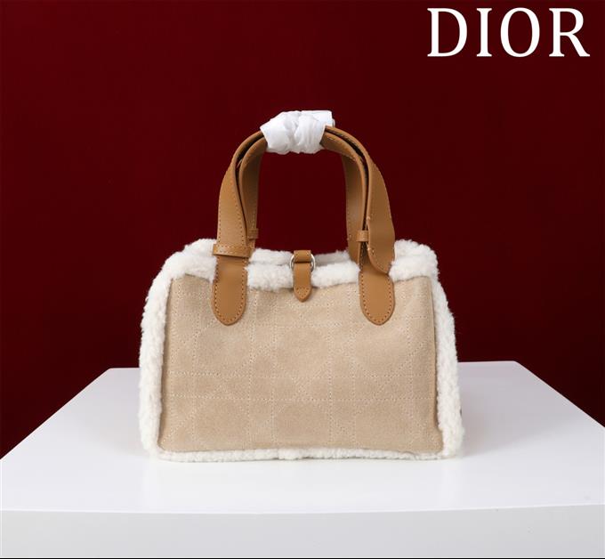 2025228Y900P21277474