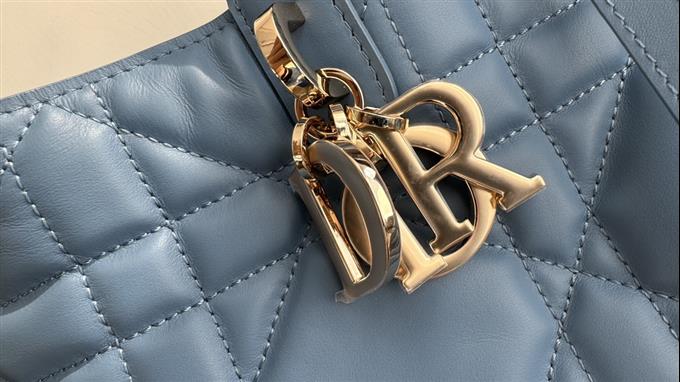 2025228Y900P21277740