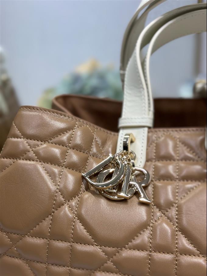 2025228Y930P212710619