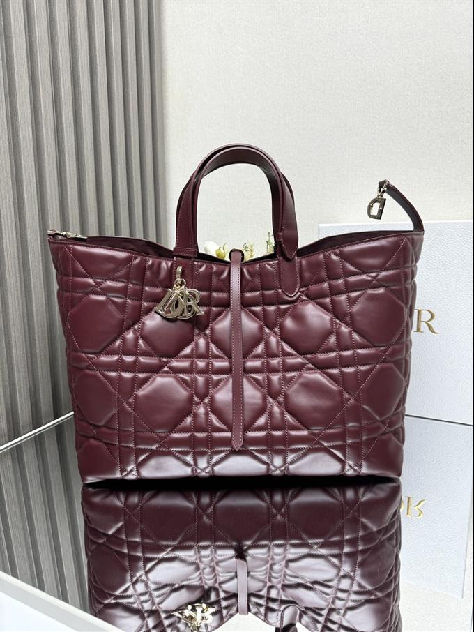 2025228Y930P21271070